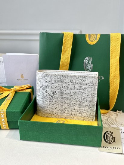 White Goyard Victoire Wallet organising cards, papers and notes ,can be used in a bag