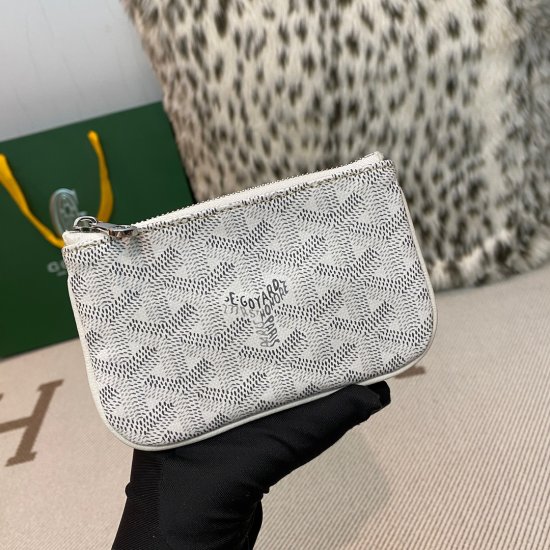 White Goyard Senat Nano Key Pouch inner D-ring and zip closing system