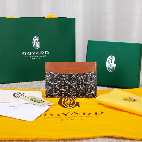Black and Tan goyard Saint-Sulpice Card Wallet compact for organising cards and papers