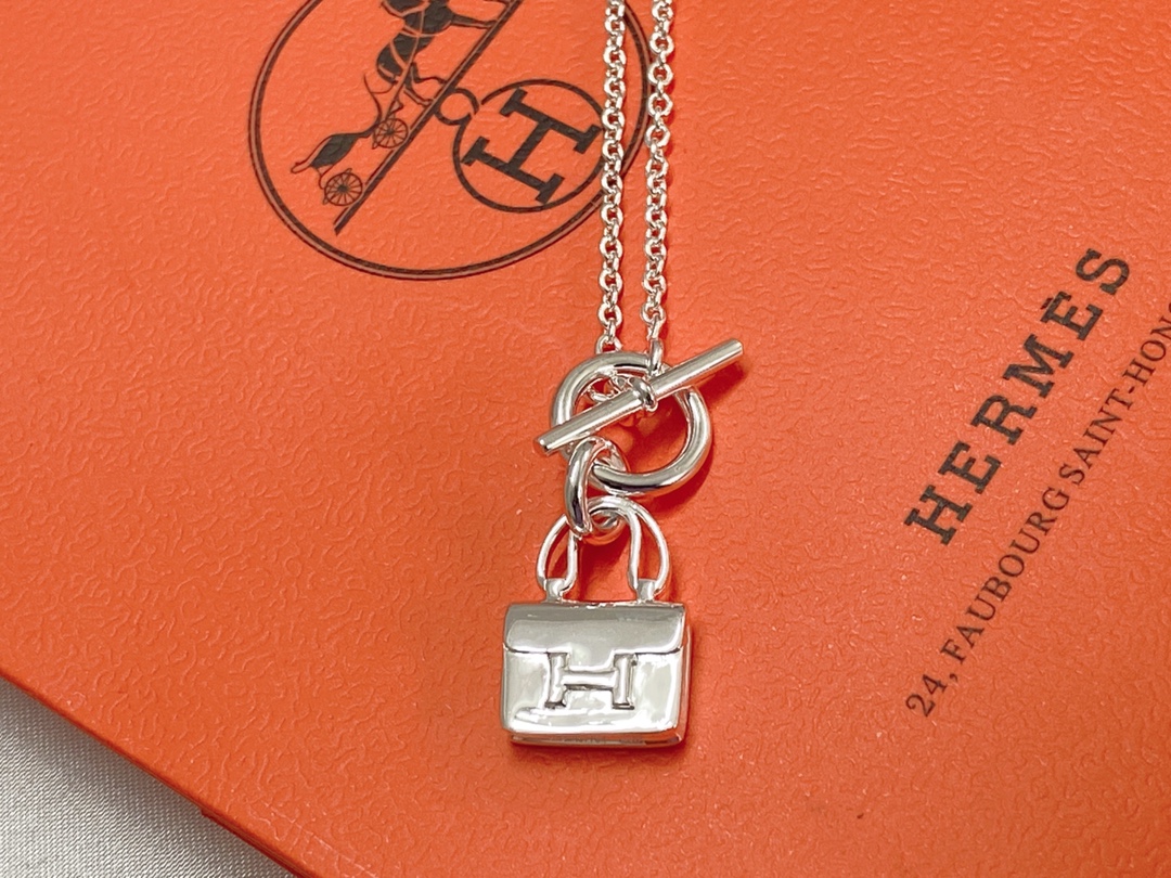 Bag Pendant Necklace without Diamonds