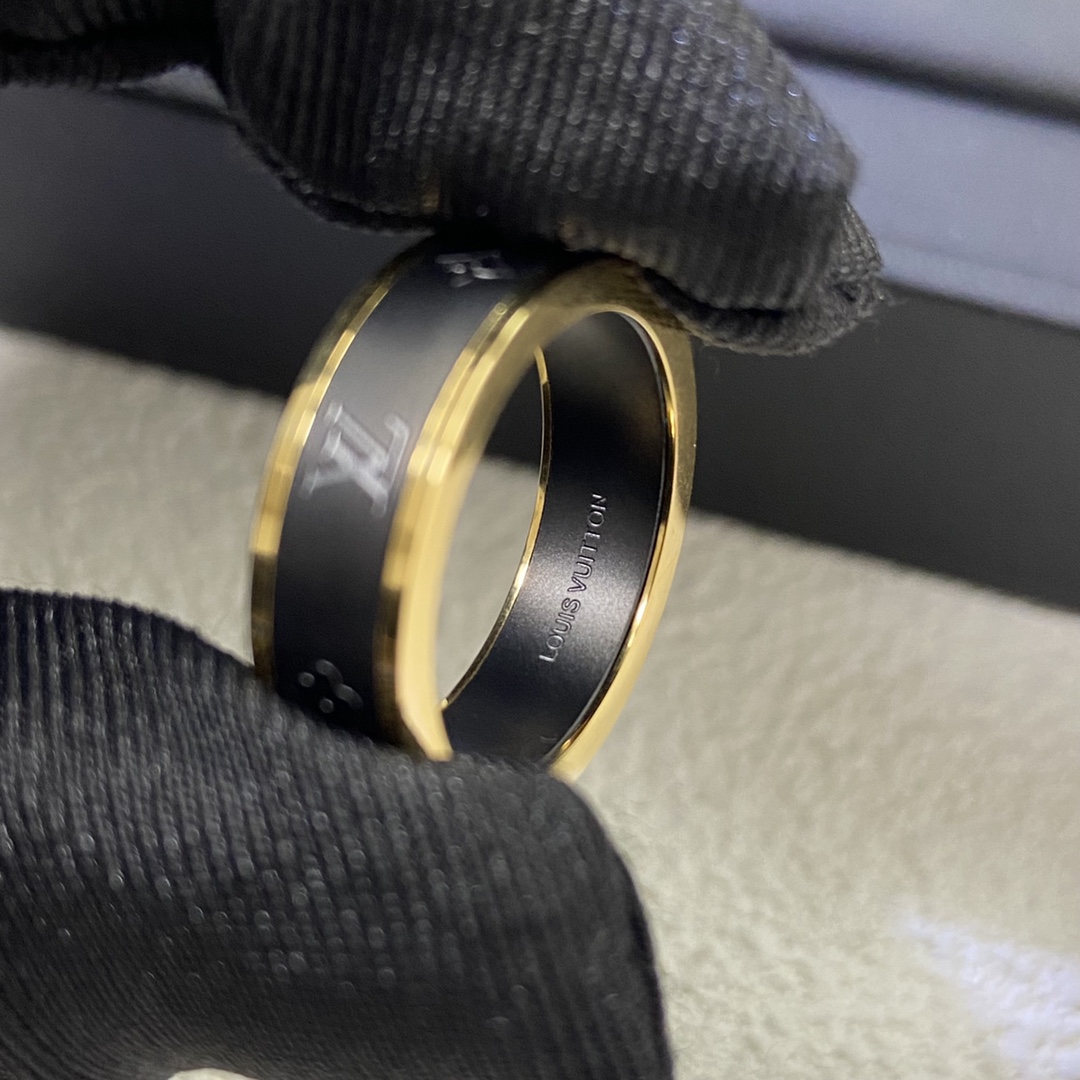 Alphabet Pattern Ring