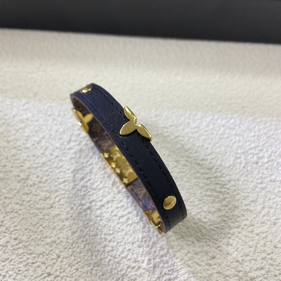Leather Star Bracelet