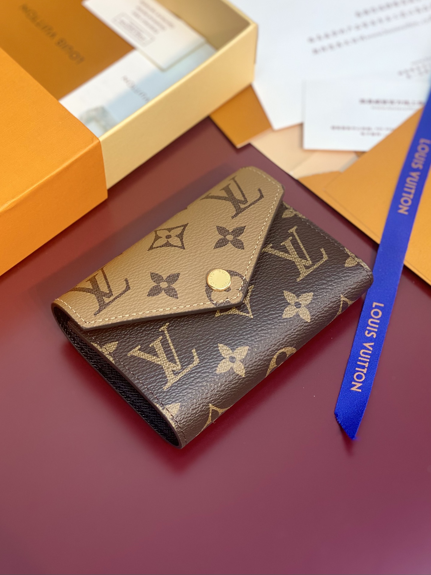 VICTORINE Card Holder