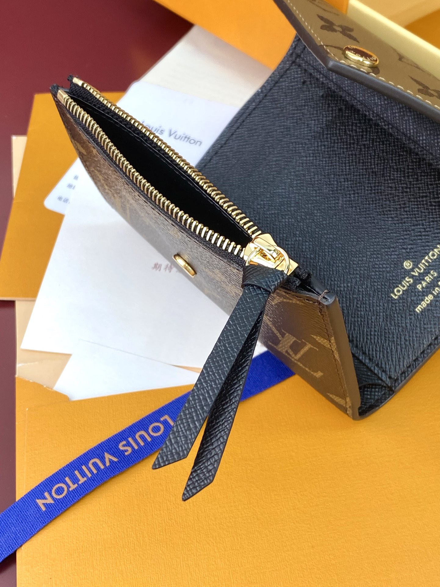 VICTORINE Card Holder