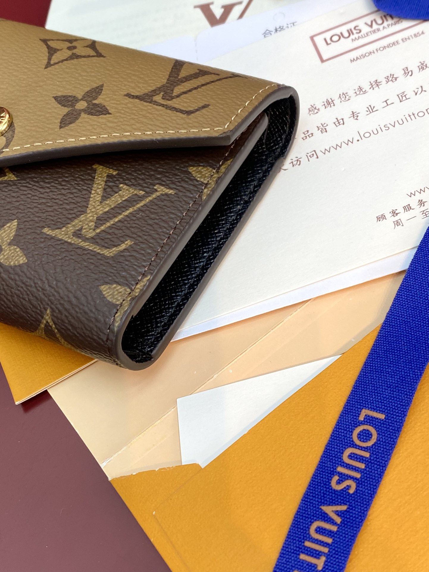 VICTORINE Card Holder