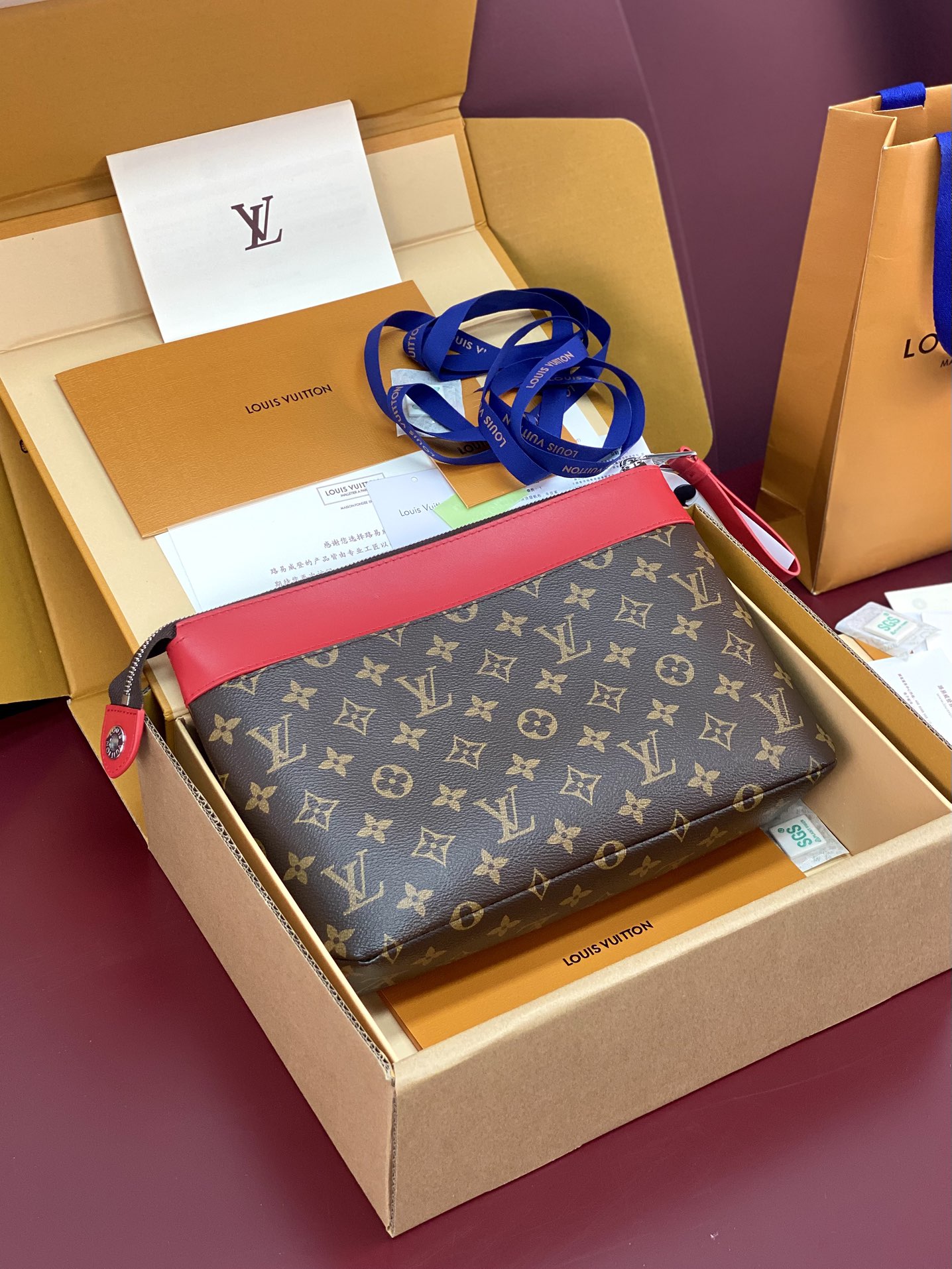 Pochette Voyage Souple Clutch Red
