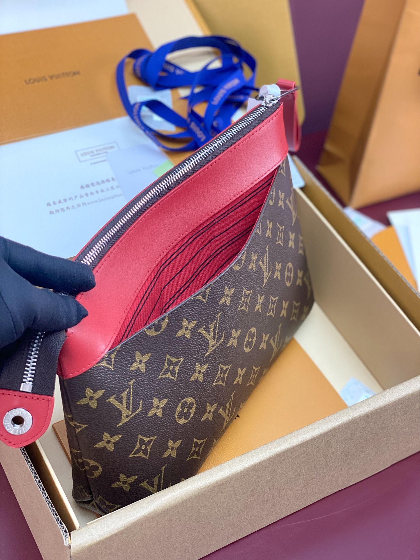 Pochette Voyage Souple Clutch Red