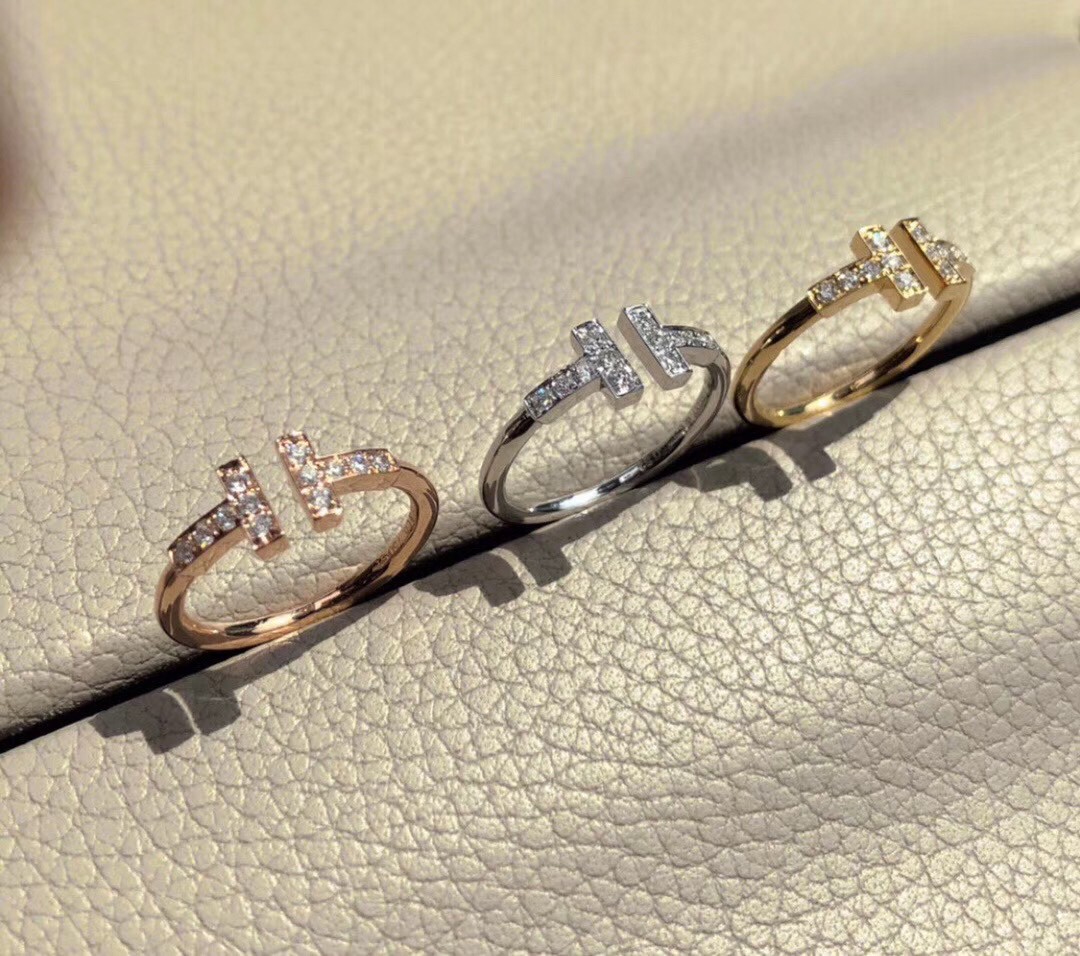 T Ring with Diamonds