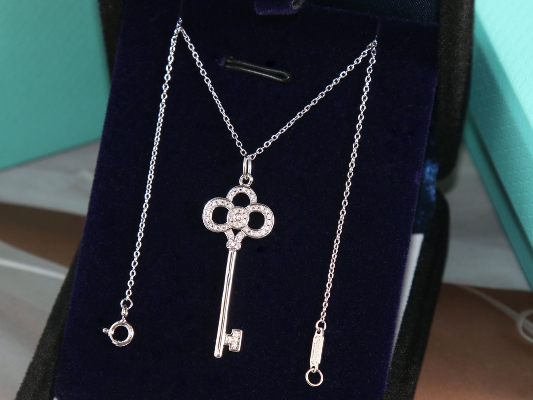Key Pendant Necklace