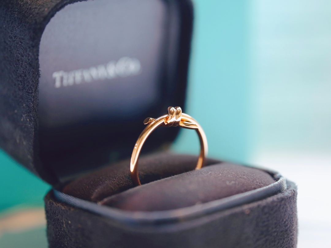 Knot Ring