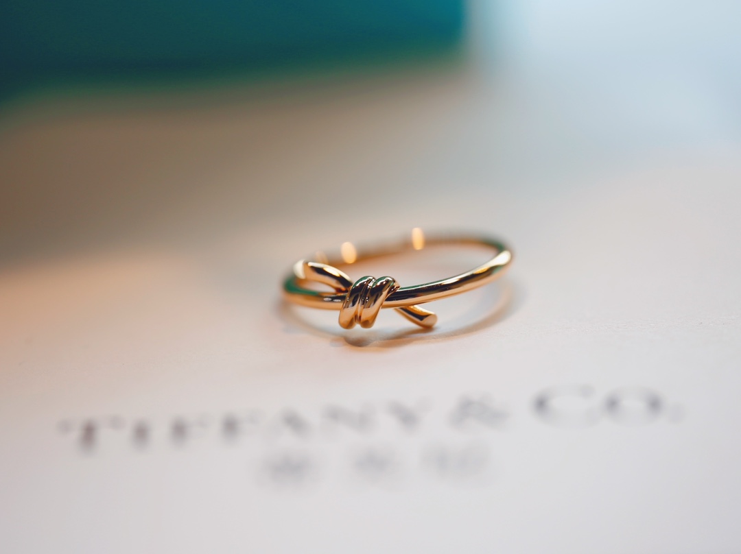 Knot Ring