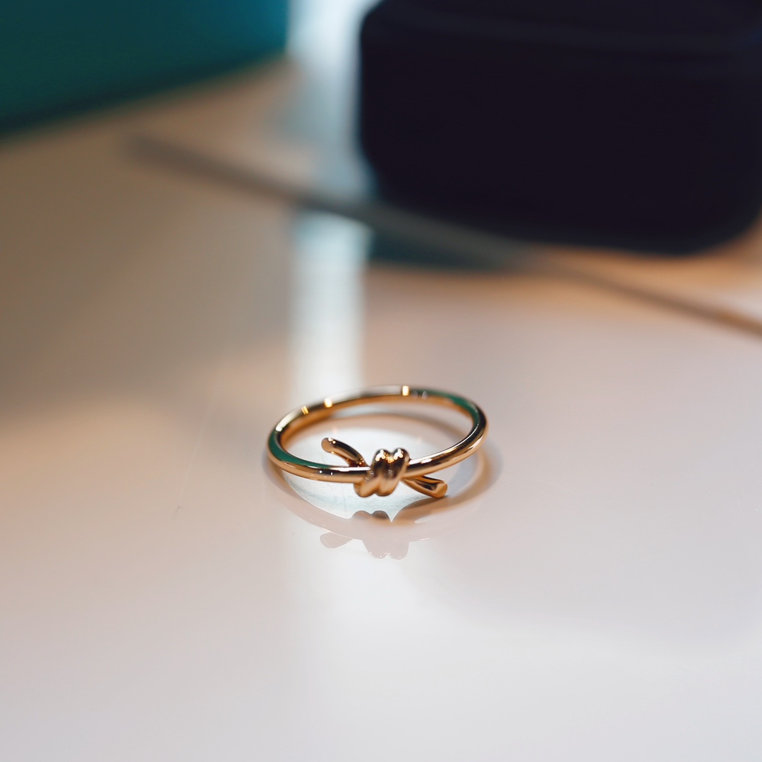Knot Ring