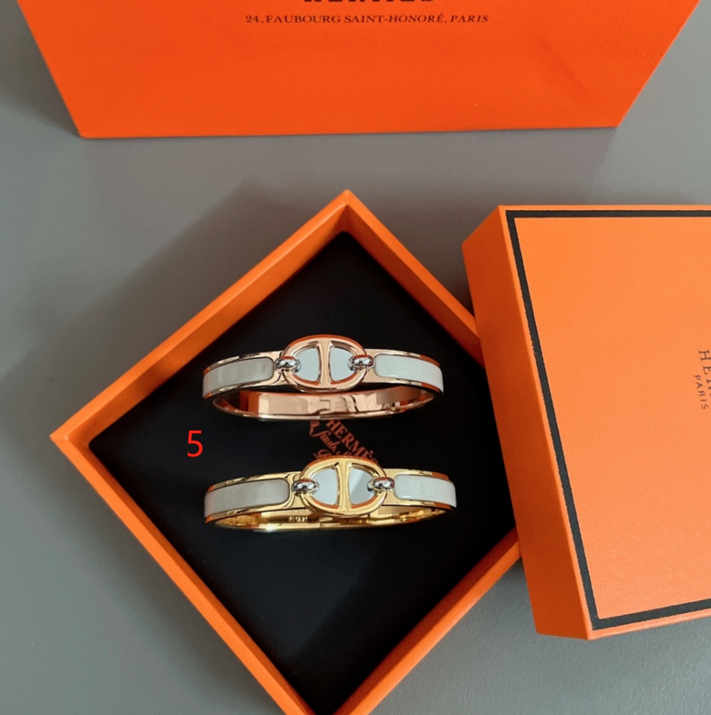 Pig Nose Hermes Bracelet Collection