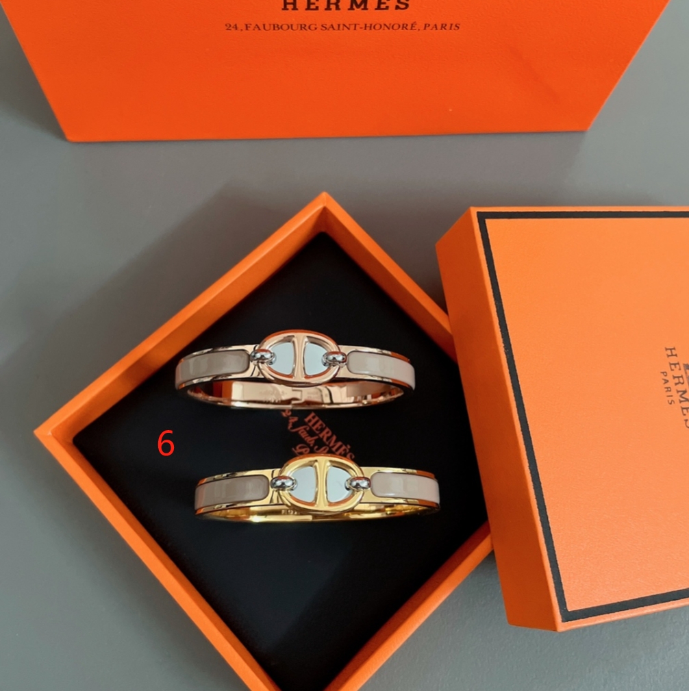 Pig Nose Hermes Bracelet Collection