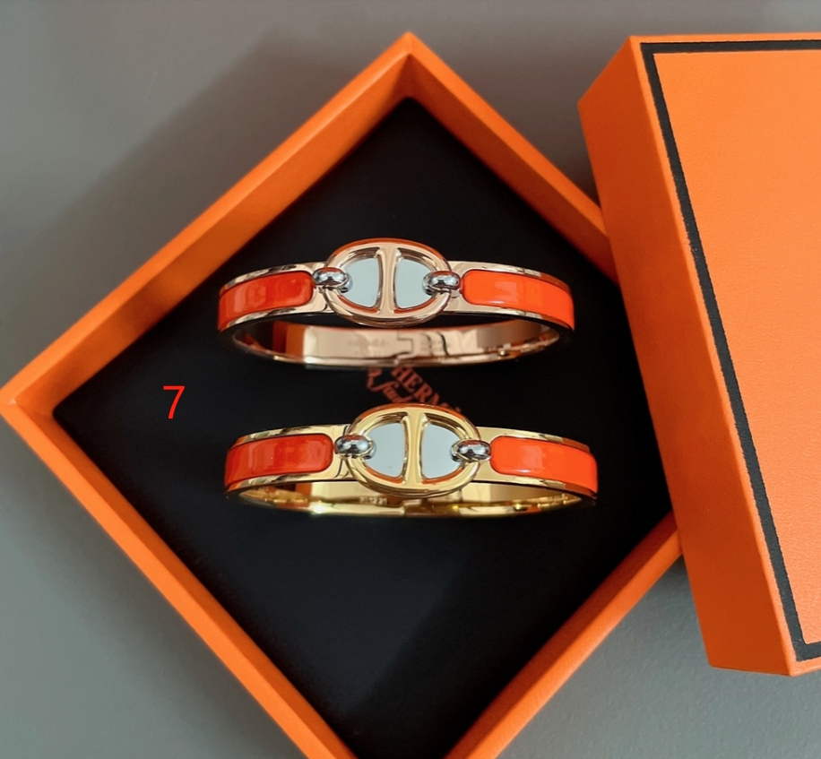 Pig Nose Hermes Bracelet Collection
