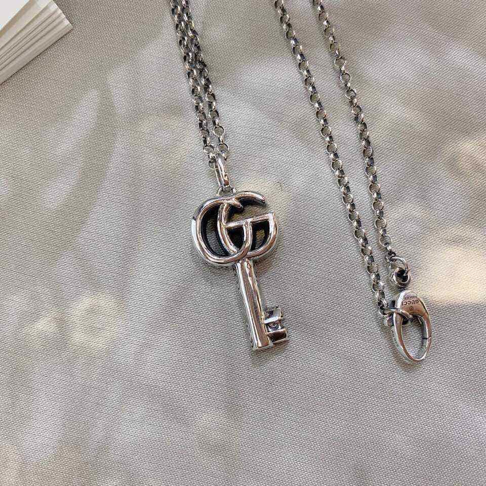 Double G Vintage Vine-carved Key Necklace