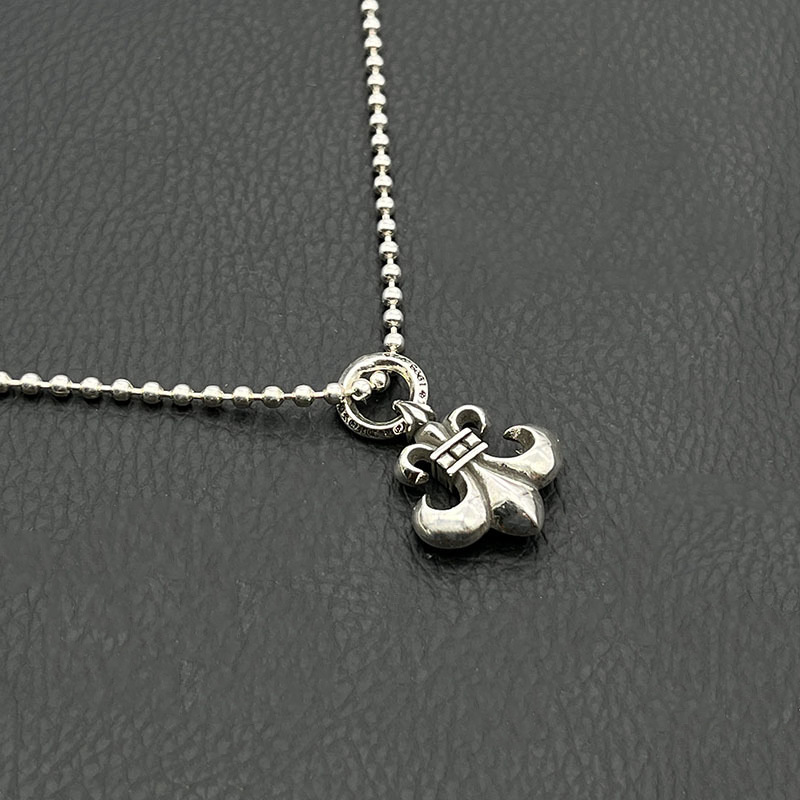 Single Ring Scout Necklace Iris