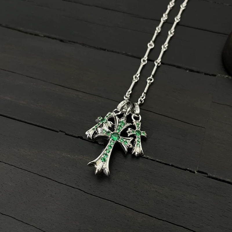 Thirty-cross Green Diamond Necklace