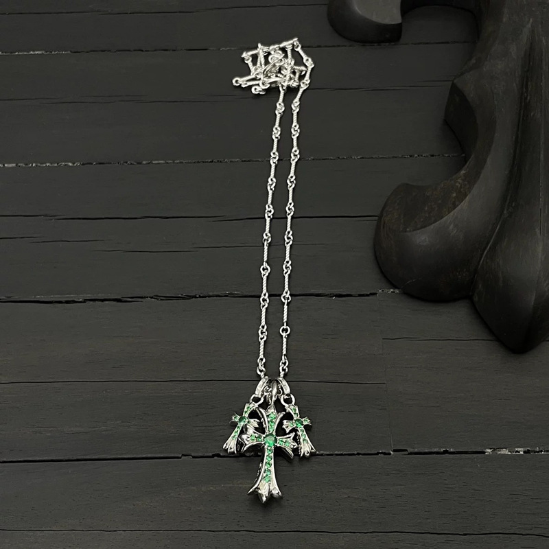 Thirty-cross Green Diamond Necklace