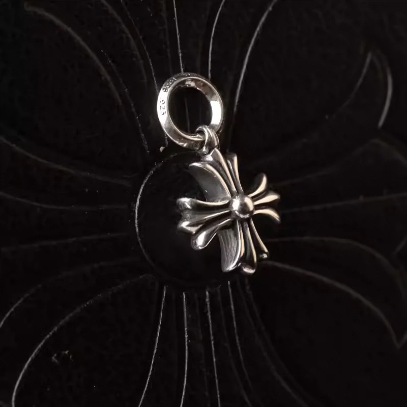 Short Cross Necklace