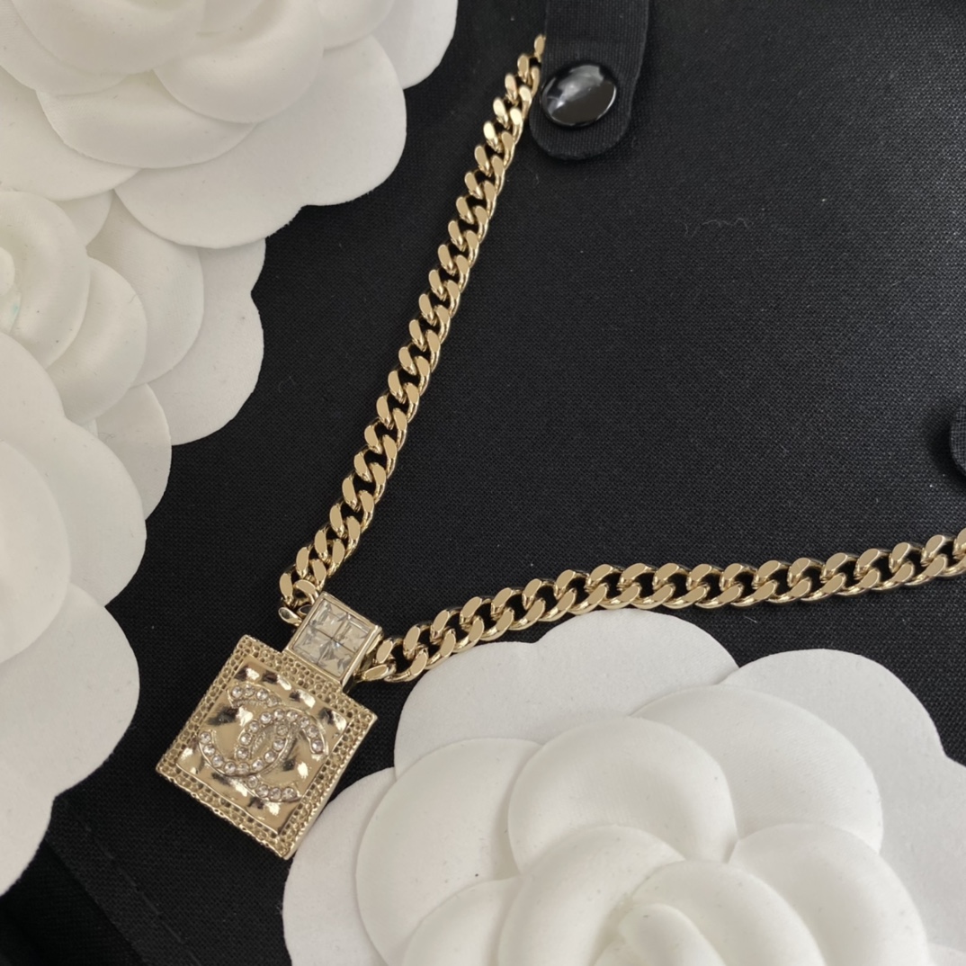 Necklace 22