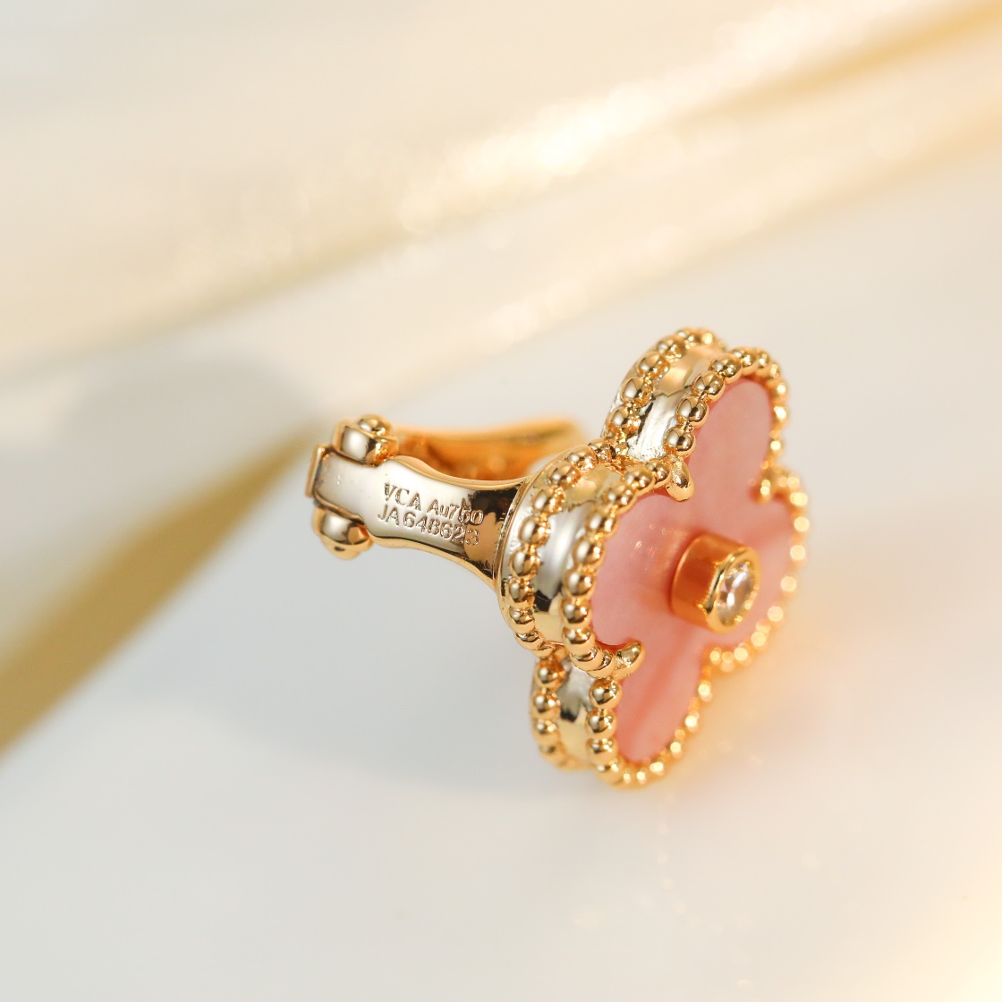 Alhambra Earrings with a Diamond