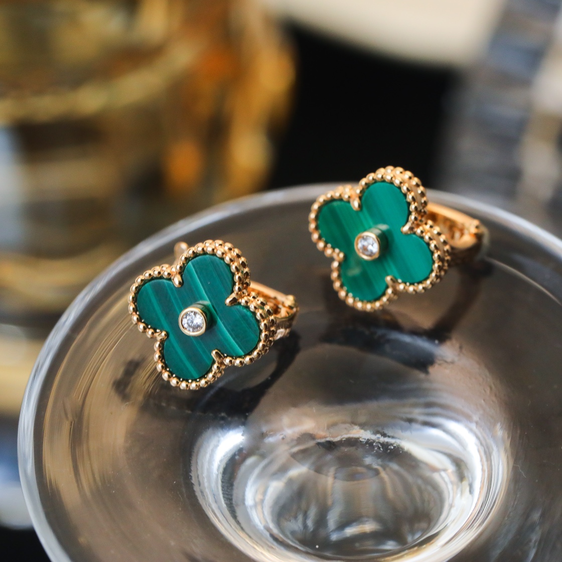 Alhambra Earrings with a Diamond