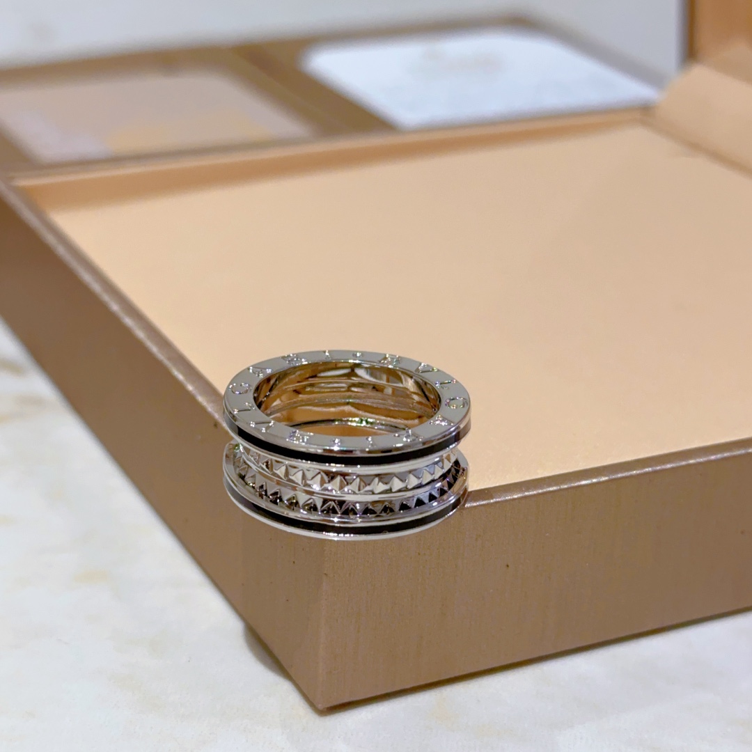 Round Rhombus Ring