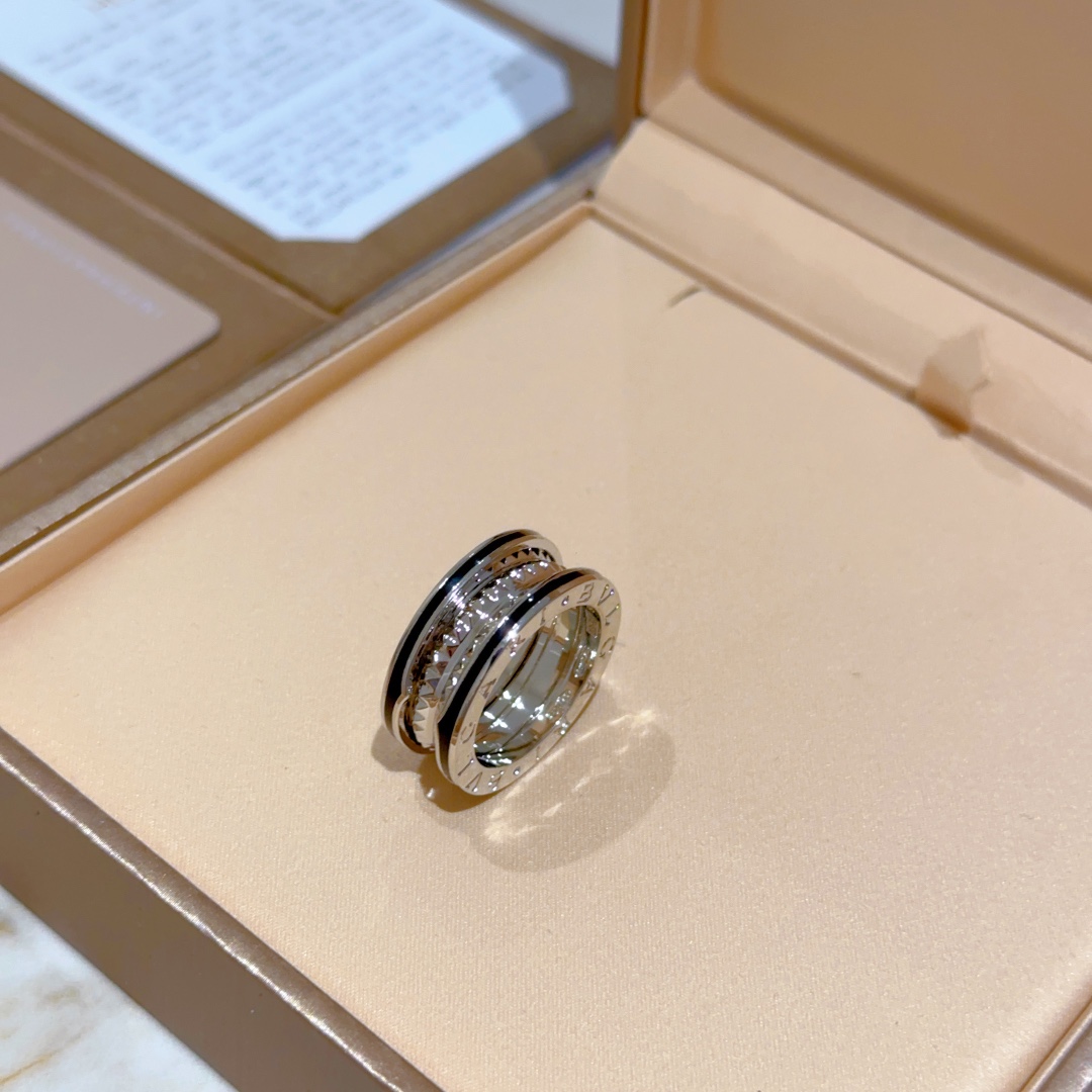 Round Rhombus Ring
