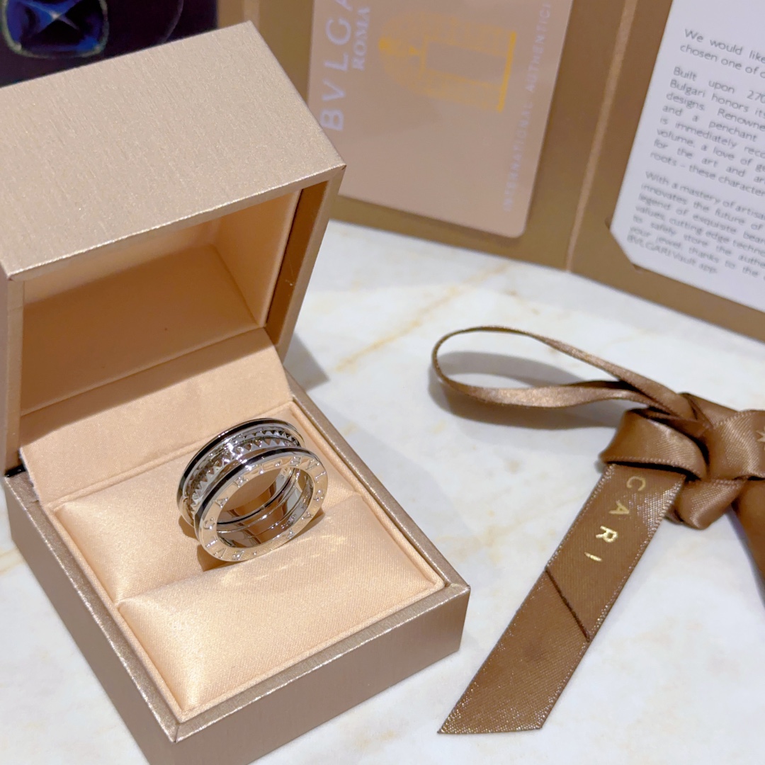 Round Rhombus Ring