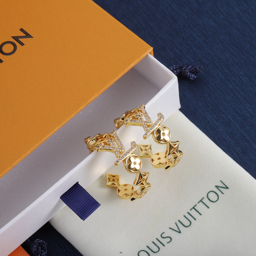 LV Word Flower Earrings with Diamonds