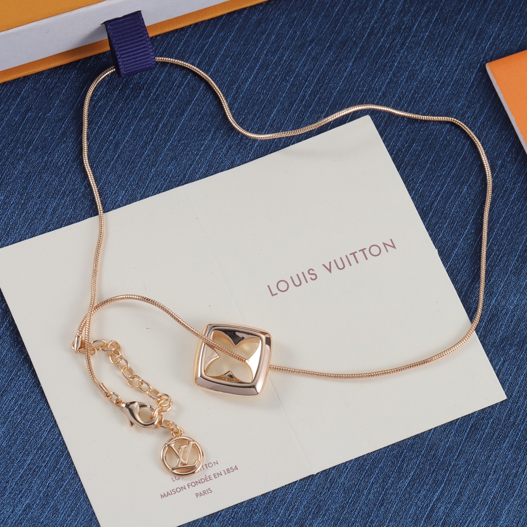 LV Big Flower Necklace
