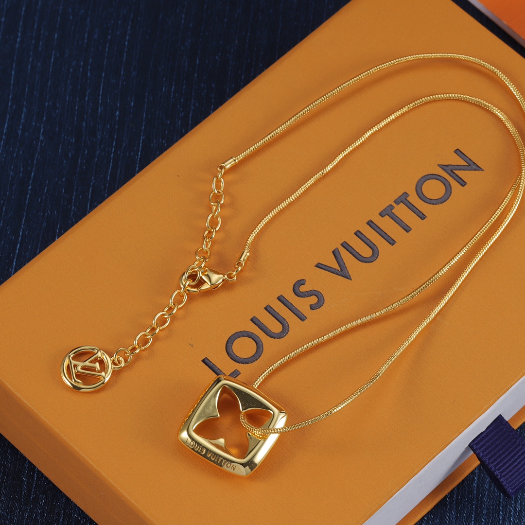 LV Big Flower Necklace