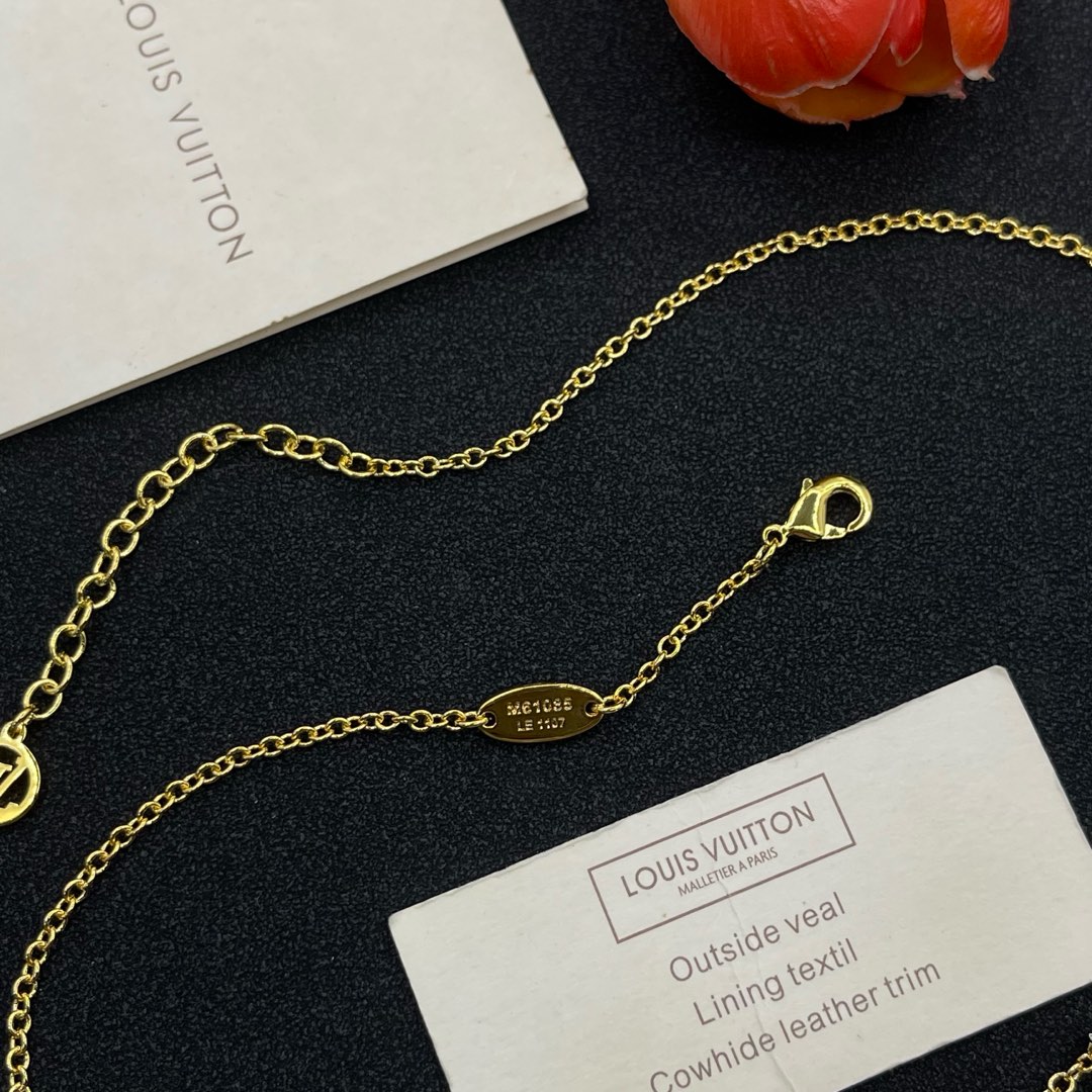 LV Flower Jewelry Set