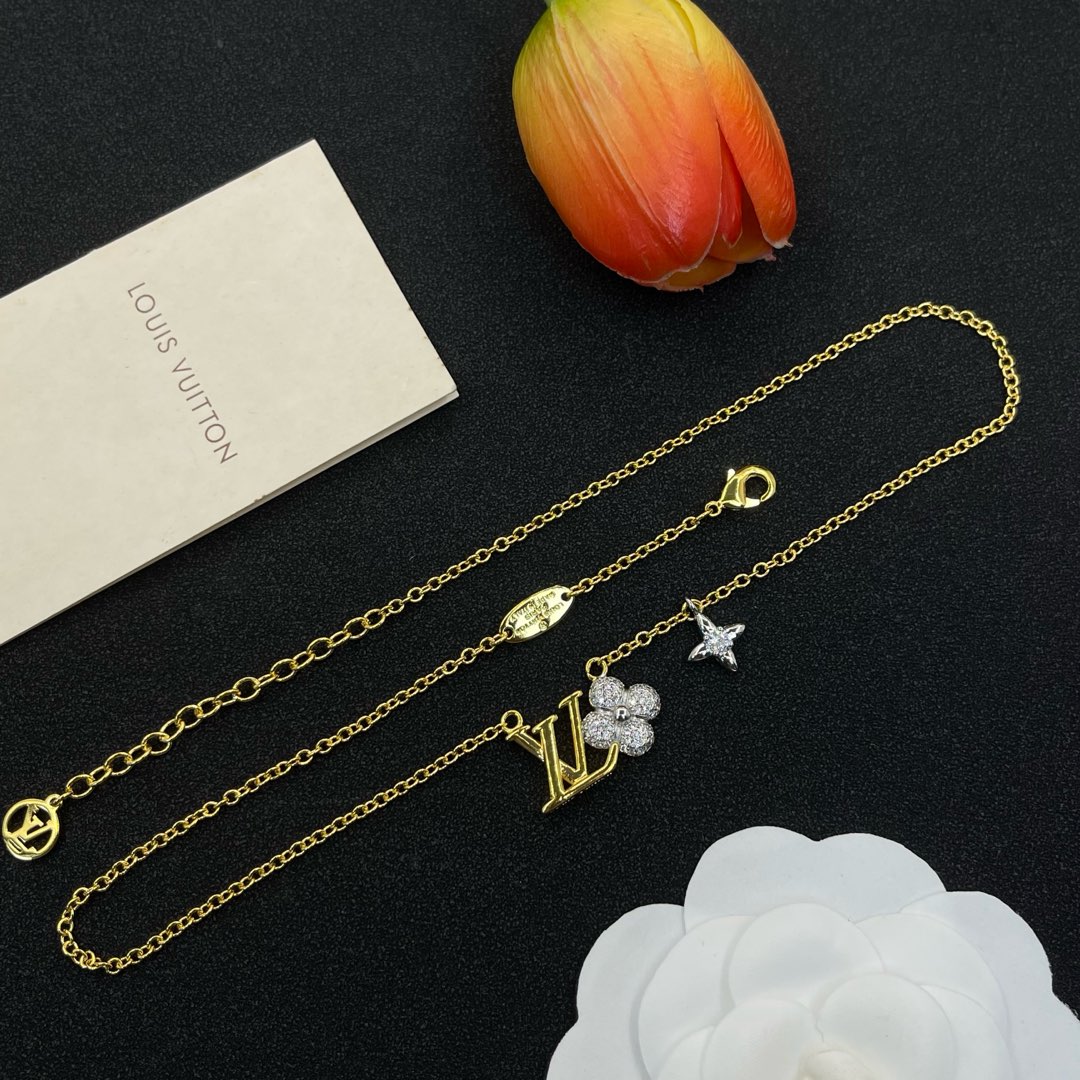 LV Flower Jewelry Set