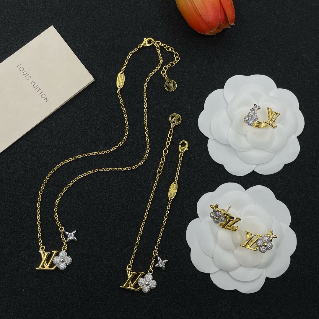 LV Flower Jewelry Set