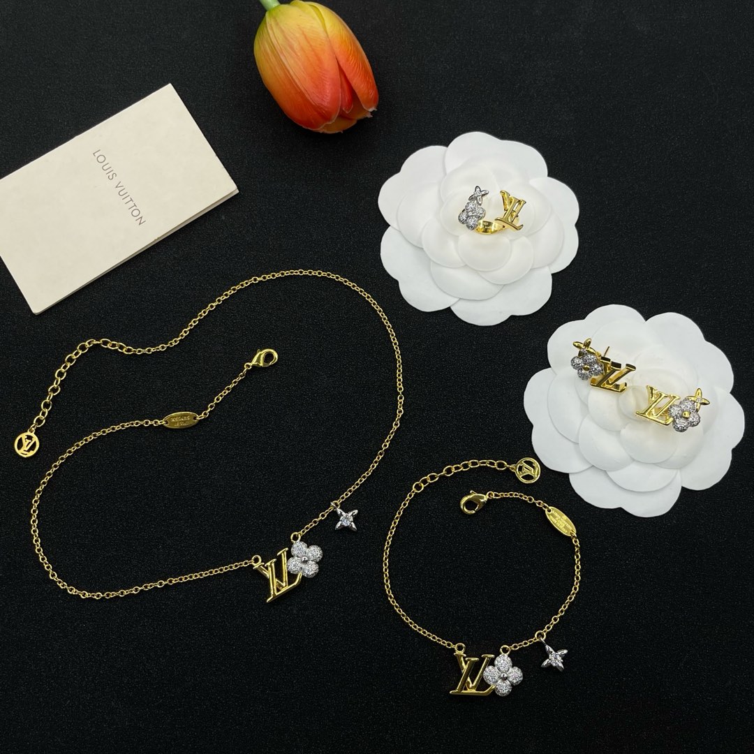 LV Flower Jewelry Set