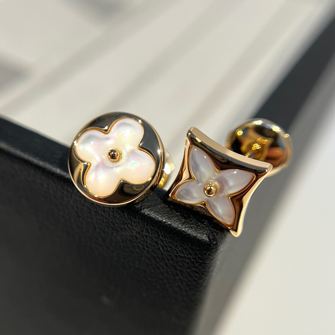 Asymmetric Rhombus Clover Earrings