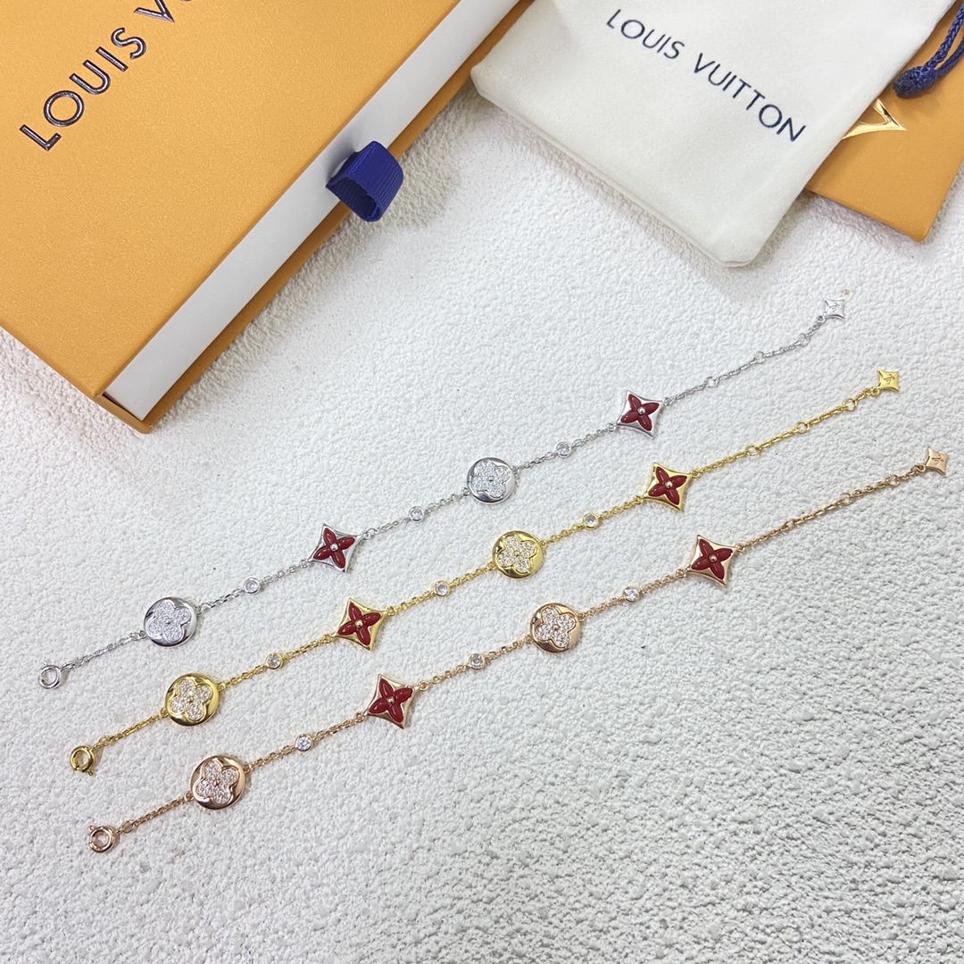 Diamond-inlaid Rochicle Four Flower Bracelet