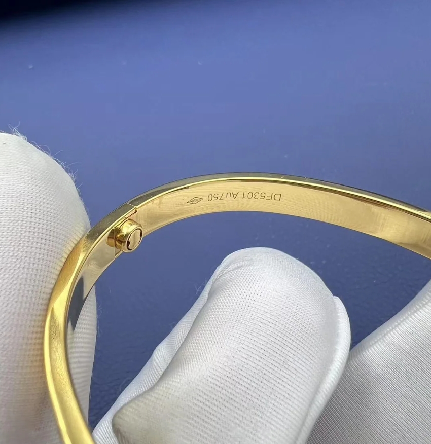 Brushed Love Bracelet without Diamonds